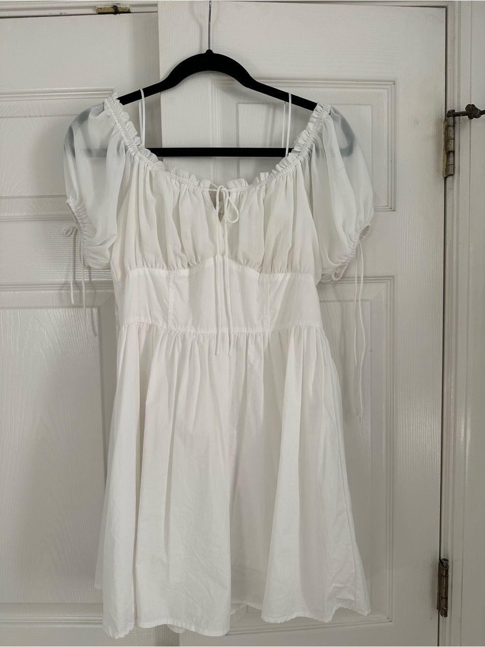 Le Lis White Puff-Sleeve Off-Shoulder Mini Dress M